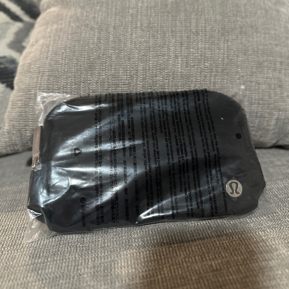 Lululemon everywhere belt bag 1L (Black)